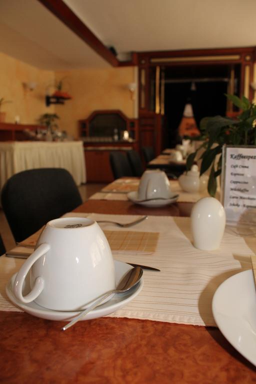 Hotel Anhalt Кетен Екстер'єр фото